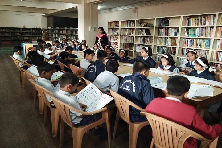 Bharati Vidyappeth English Medium High School-Library