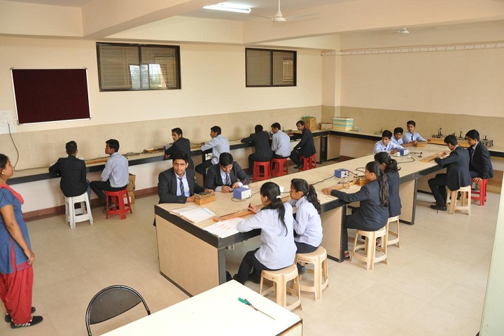 Bharati Vidyappeth English Medium High School-Physics Lab