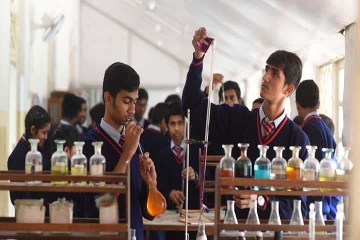 Billimoria High School-Chemistry Lab