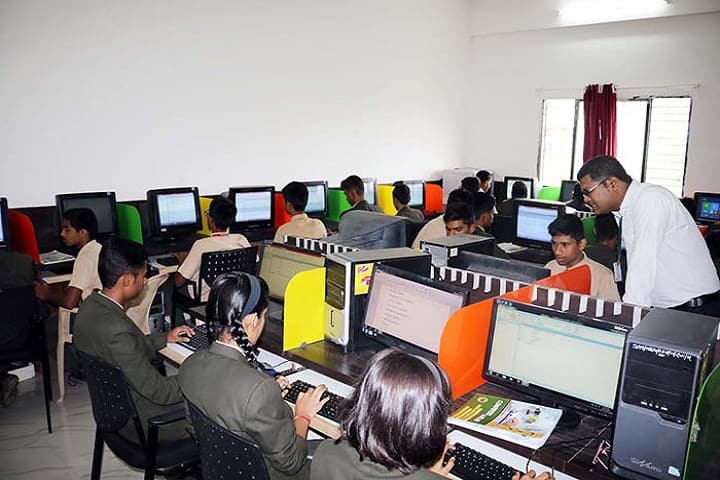 Blossom Public School-IT Lab