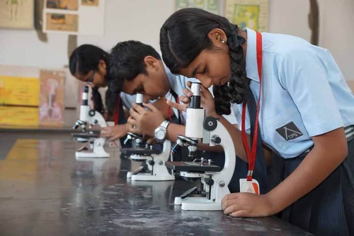 Chanda Public School-Biology Lab