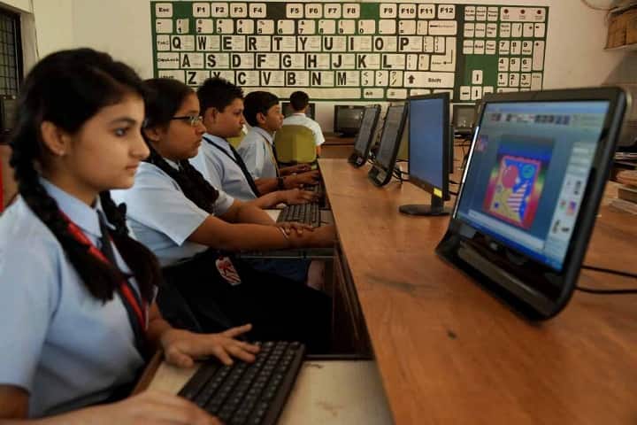 Chanda Public School-IT Lab