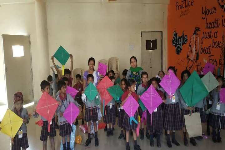 Deogiri Global Academy-Kite Making