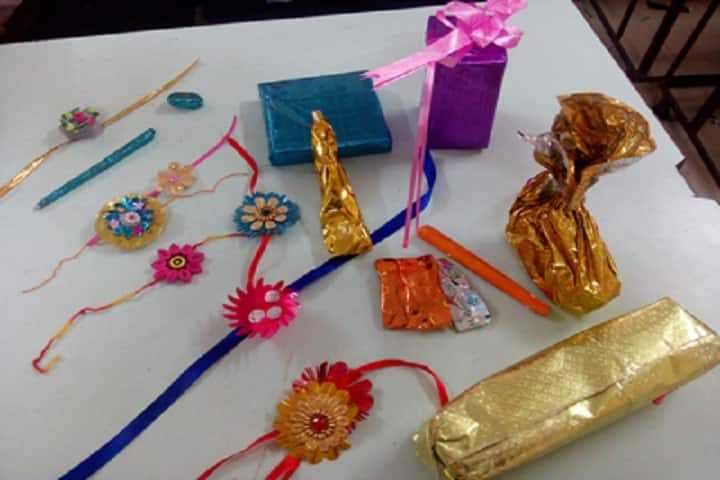 Gayatri English Medium School-Craft Work