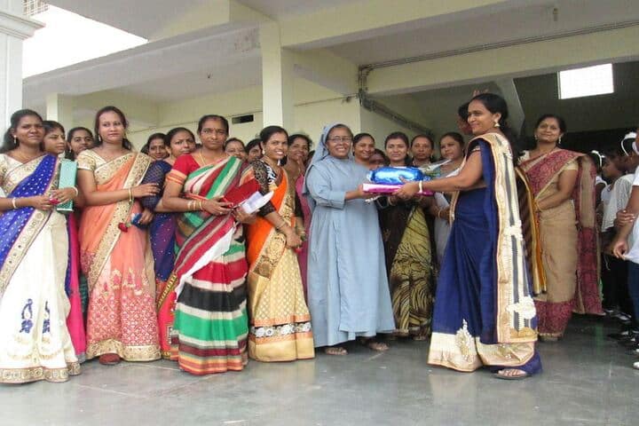 Holy Family Convent School-Teachers Day
