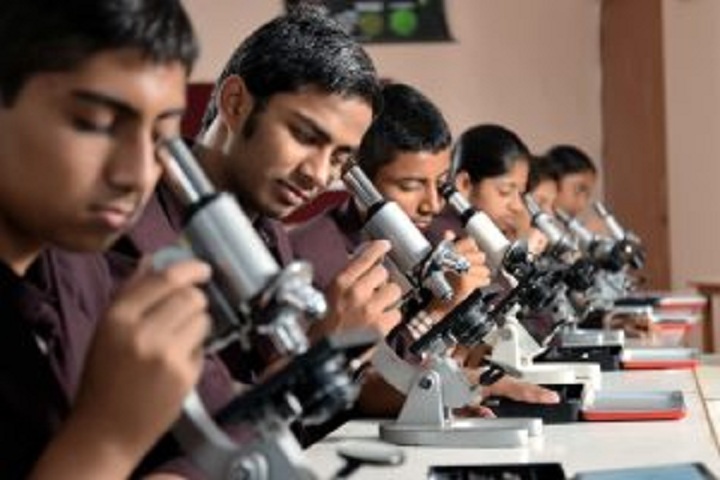 Sharad Pawar International School--biology lab