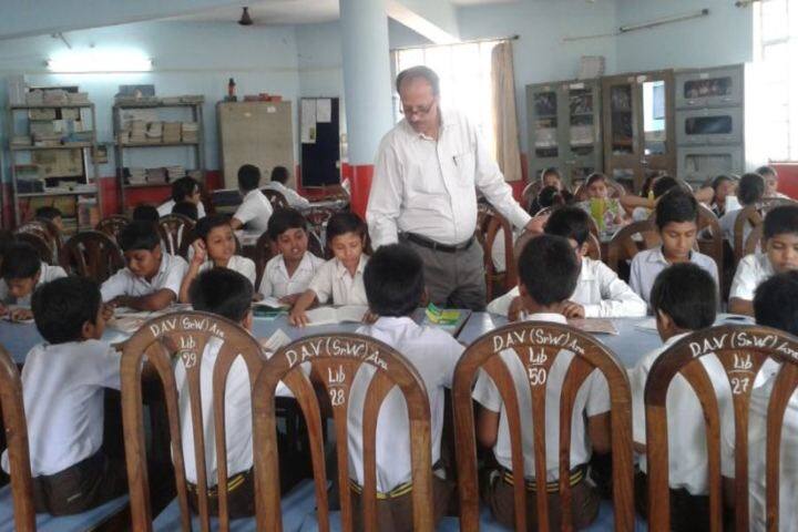 DAV Public School-Library