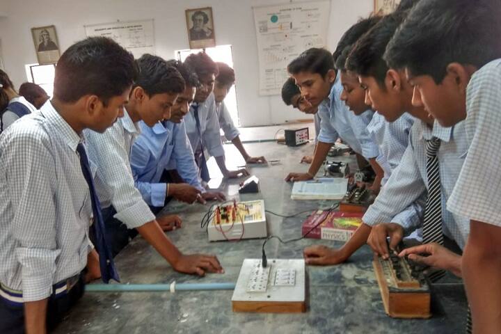Jawahar Navodaya Vidyalaya-Physics Lab
