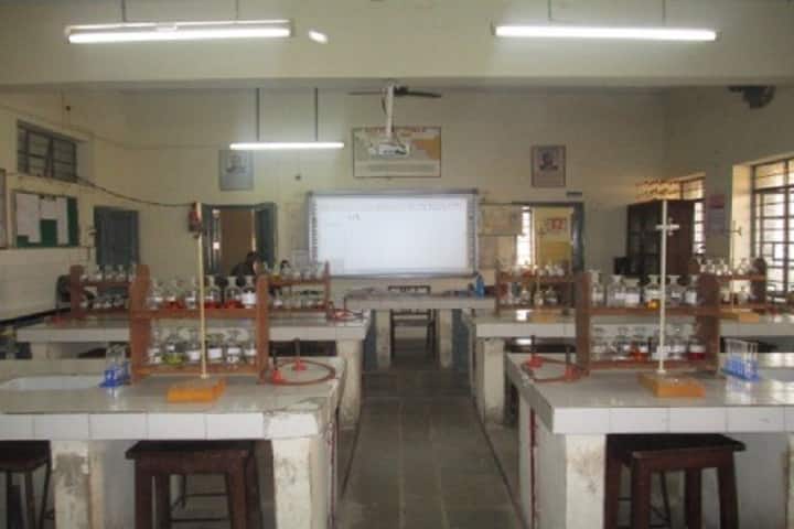 Kendriya Vidyalaya-Chemistry lab