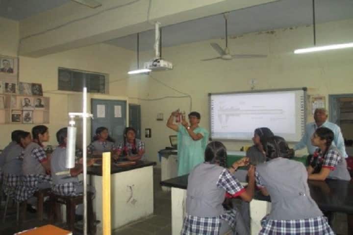 Kendriya Vidyalaya-Physics lab