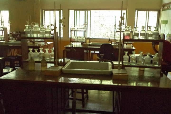 Kendriya Vidyalaya-Chemistry Lab