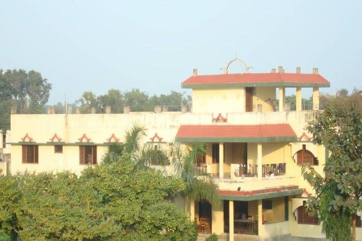 D M P Holy Mission School-Hostel