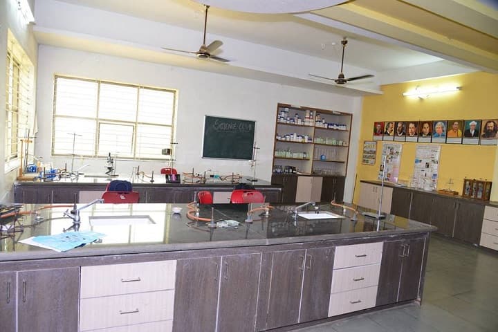 Kishor Suryawanshi International School-Laboratory