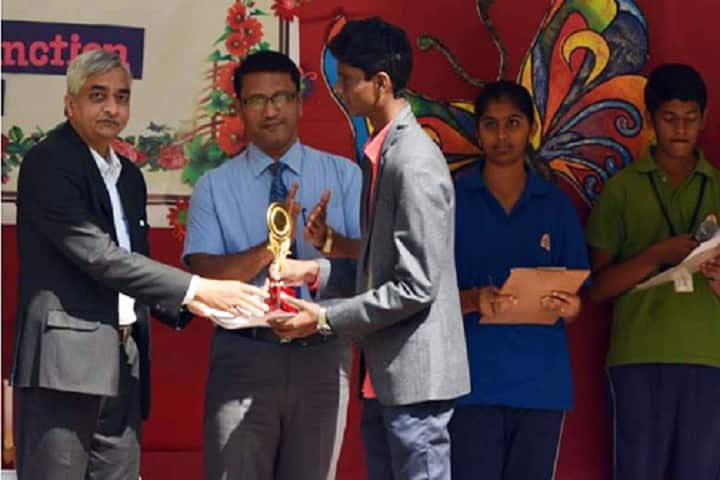 Kle English Medium School-Awards