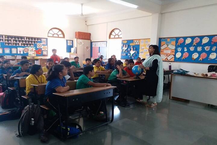Maeers Vishwashanti Gurukul School-Classroom