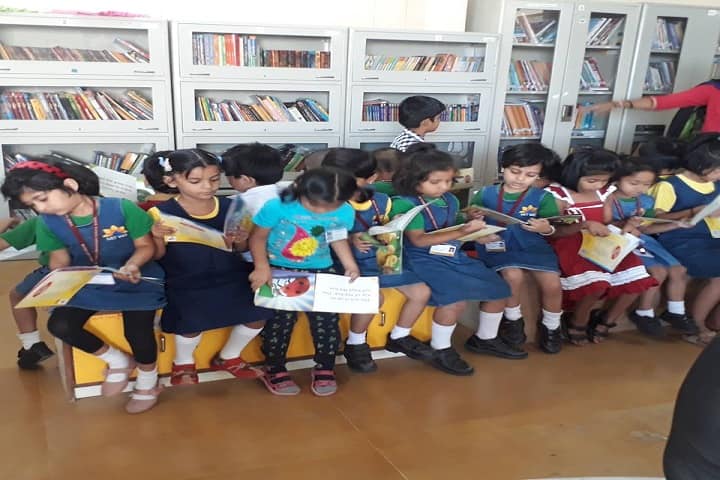 Maeers Vishwashanti Gurukul School-Library