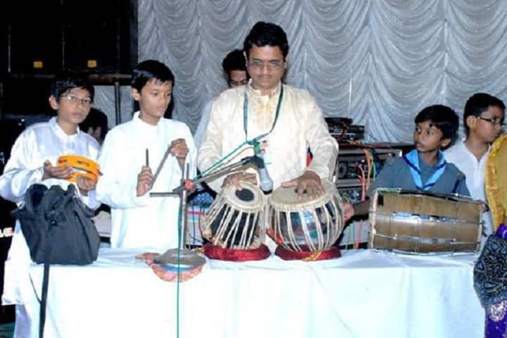 Maharishi Vidya Mandir-Others music room
