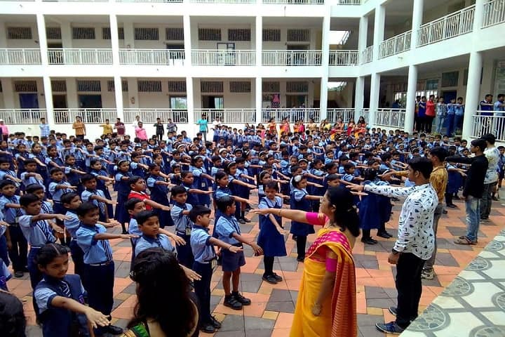 Mahatma Gandhi Shikshan Mandal Sanchalit Oxford English Medium School-Assembly