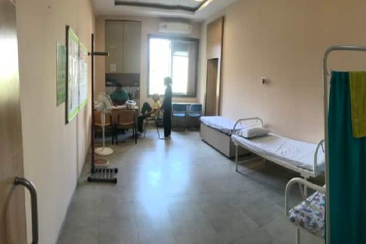Mansukhbhai Kothari National School-Medical Room