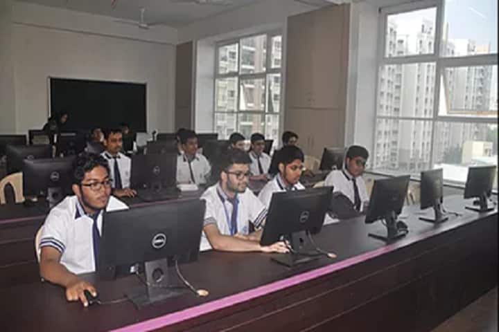 Mansukhbhai Kothari National School-Computer Lab