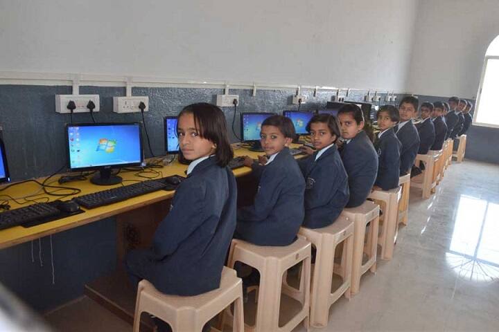 Modern International School-Computer Lab