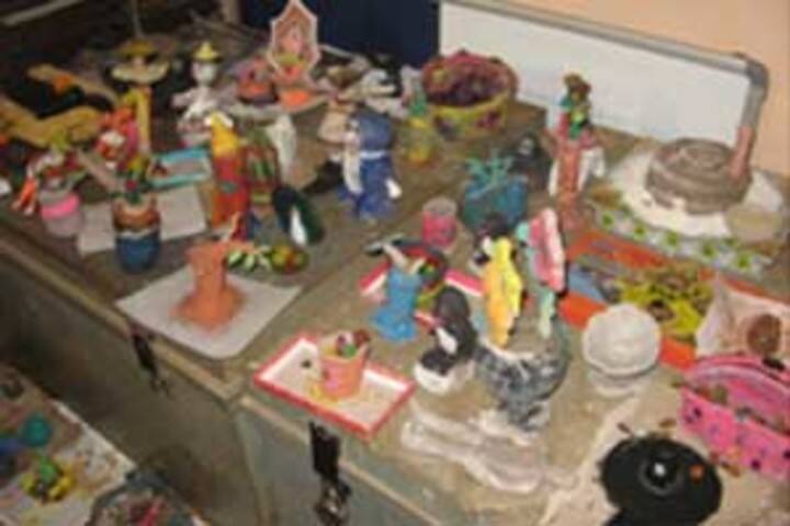 Navyug English Medium School-Art and Craft