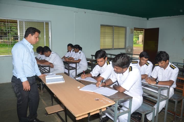 Navyug English Medium School-Classroom