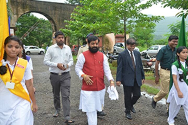 Navyug English Medium School-Guest