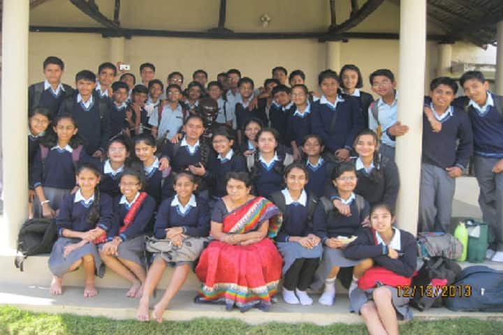Neeri Modern School-Group Photo