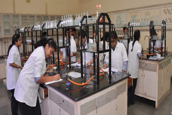 New Horizon Public School-Chemistry Lab
