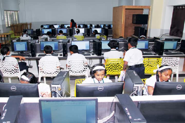 New Pune Public School-Computer Lab
