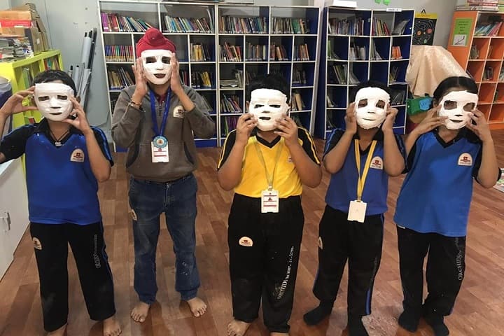 Orchids The International School-Face-Painting