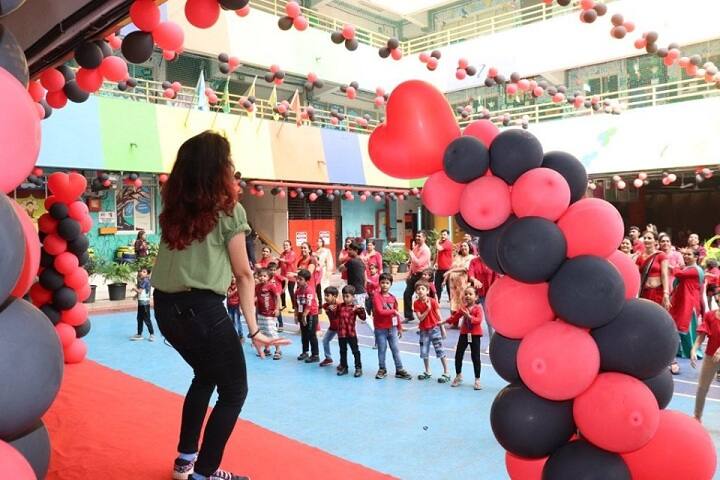 Orhcids The Internatinal School-Dance