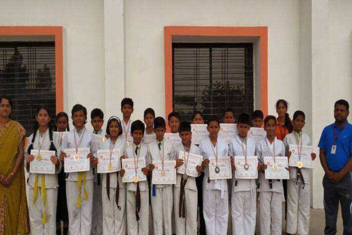 Padamshri Shankar Bapu Apegaonkar English School-Karate