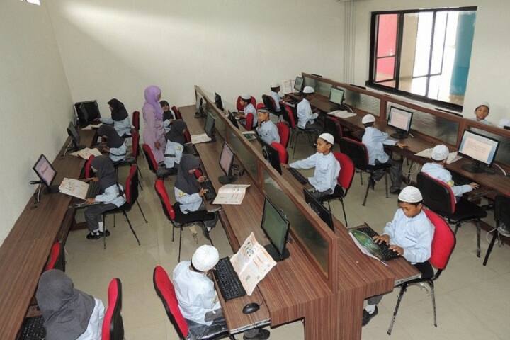 Pearls Academy-Computer-Lab