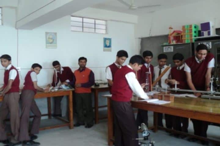 Dav Public School-Lab