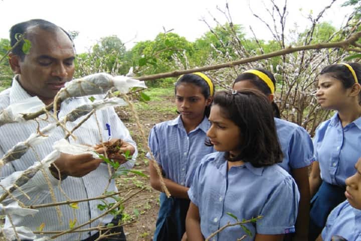 Podar International School-Practical Bio Class