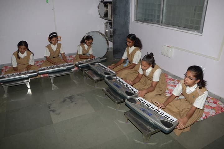 Pratibhasthali Gyanodaya Vidyapeeth-Music