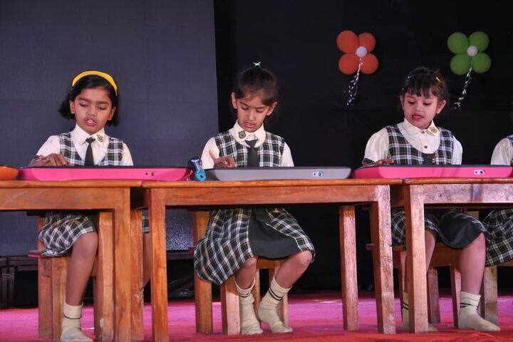 Rainbow International School-Music Activity