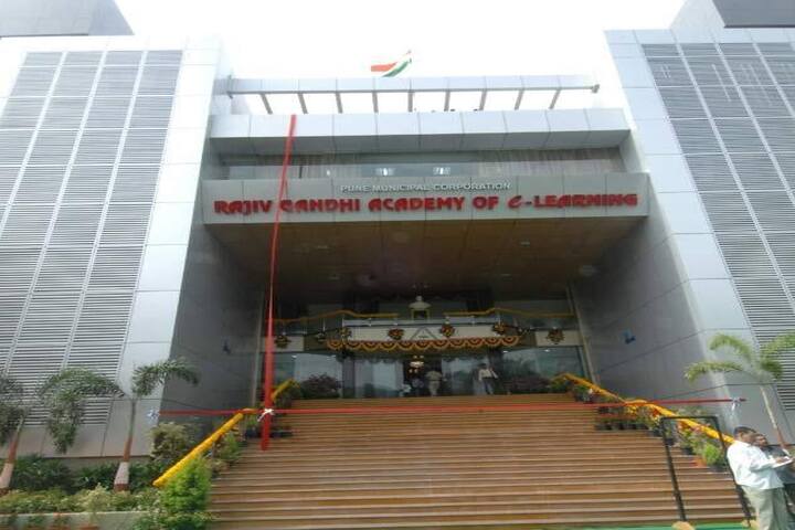 Rajiv Gandhi Academy of E Learning School-Campus View