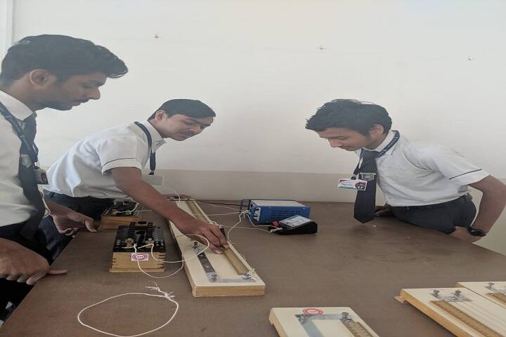 Riverdale High School-Physics Lab