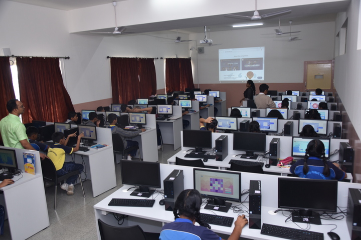 S B Patil Public School-Computer Lab