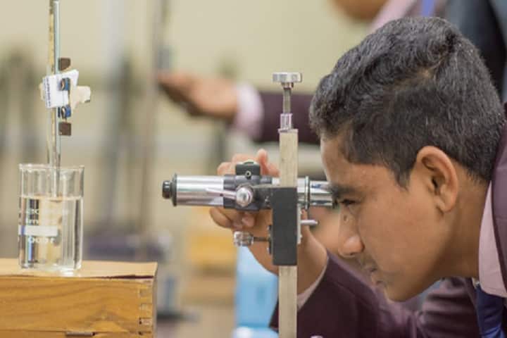 Sanjeevan Public School-science lab
