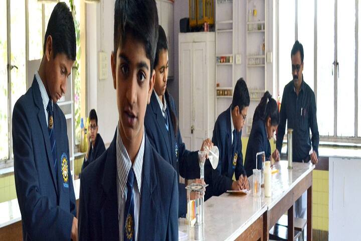 Sanjeewan Vidyalaya-Science lab