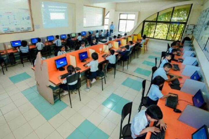 Shanti Niketan-Computer lab