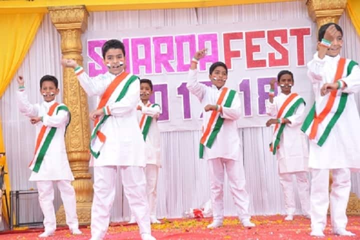 Sharda English School-Group Dance
