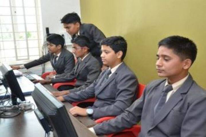 Shri Balaji Public School-Computer Lab