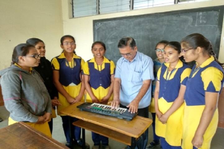 Shri Mahavir English Medium School-Music Class