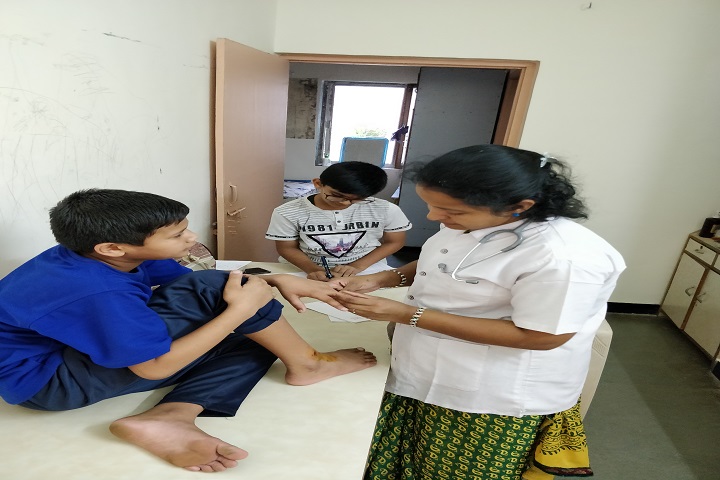Shri Parshwa Pradnyalaya-Medical Checkup