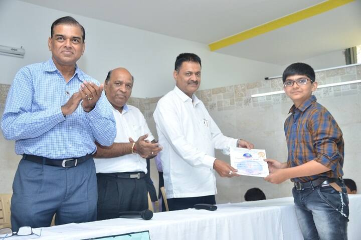 Shri Parshwa Pradnyalaya-Prizes